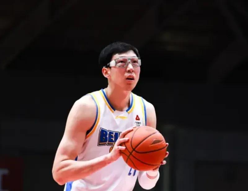 真人娱乐-北京66-81浙江遭4坏消息！内线被虐，外援配置辣眼，球队无活力！